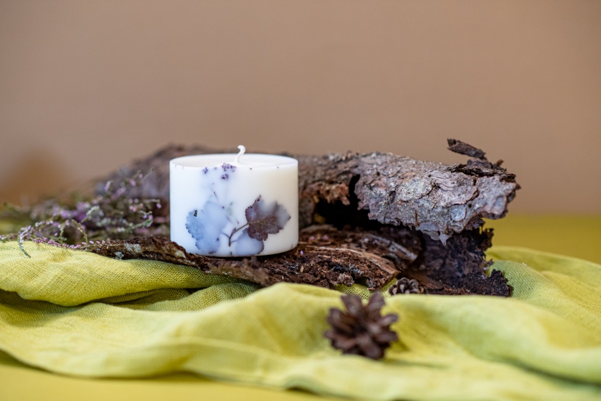 Sojas vaska svece ar Meža aromātu - balta